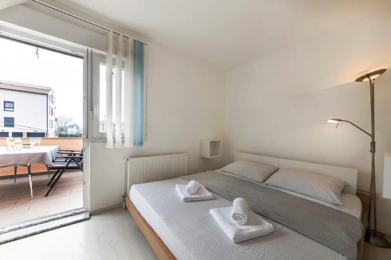 Apartment Dubravka Near The Sandy Beach Medolino Esterno foto