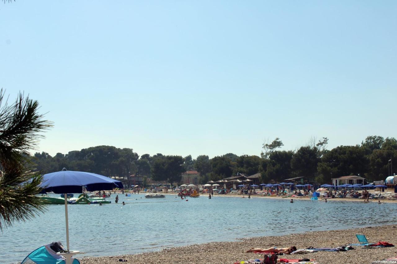 Apartment Dubravka Near The Sandy Beach Medolino Esterno foto